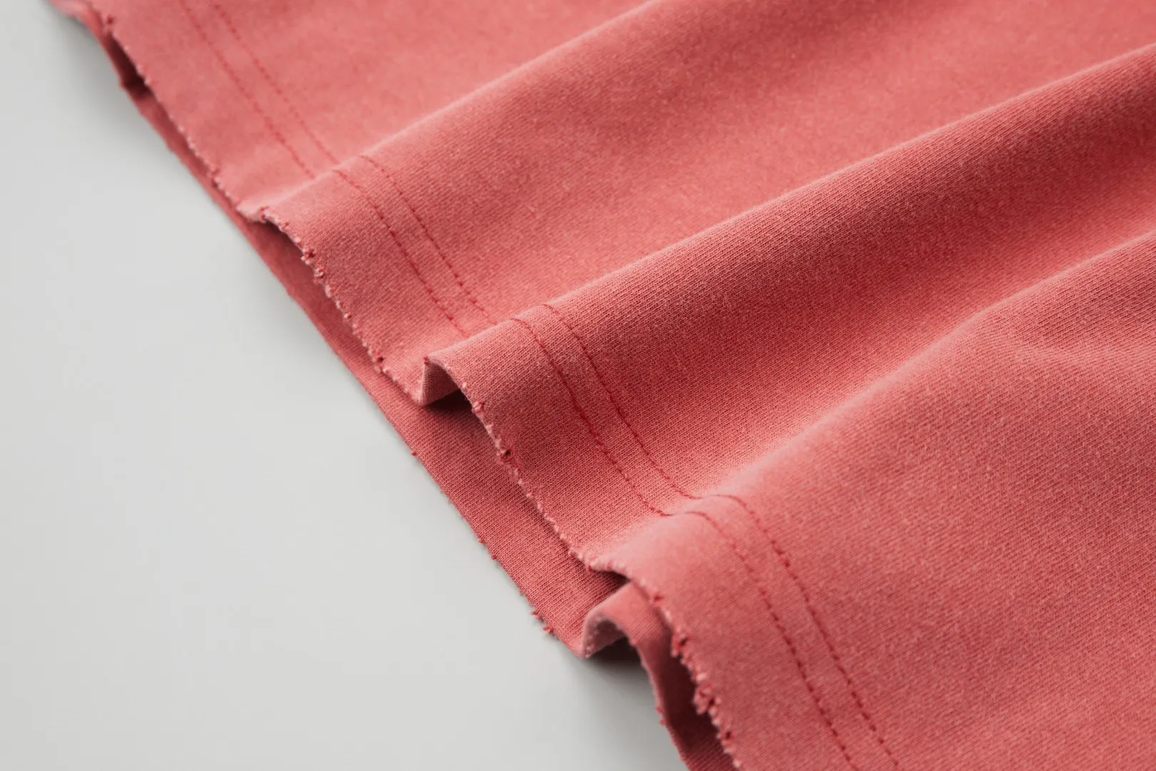 🅿️230 ✨CH✨🆕25SS spring and summer new style ✝Fresh rhinestone short sleeves Light luxury essential item for daily commuting for men and women Correct version Welcome to compare Detailed features · 280g 100% pure cotton double yarn jersey fabric · Custom dyed in the same vat, special thickened 32 count double-ply 1X1 thread · Imported Australian pearlescent diamonds✝patterns➕hardware nuts are stamped at high temperature. Ready-made garments are dyed, then faded, fried snowflakes and frayed, then washed to make them look old. General washing improves the effect · Double-needle stitching and seam-crossing process · Original main mark washed tag brand moisture-proof paper packaging Color: black/gray/orange/blue Size: S/M/L/XL